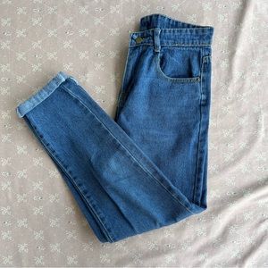 SOLD Mom Jeans Medium Wash Size M